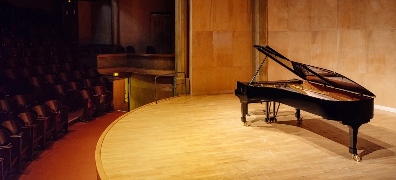 BACEWICZ | BRITTEN | FRANÇAIX - Arrière-plan